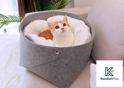 Cozy Pet Bed for Cats and Small Dogs in Winter Design