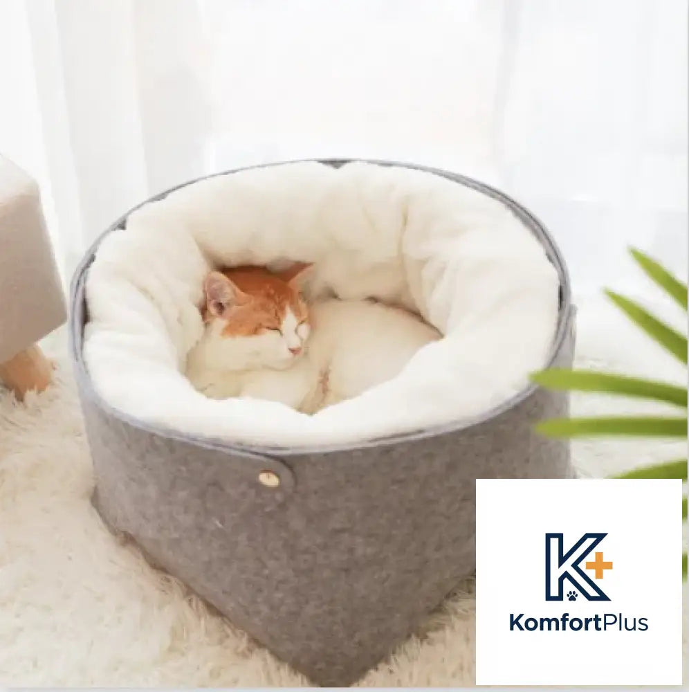Cozy Pet Bed for Cats and Small Dogs in Winter Design