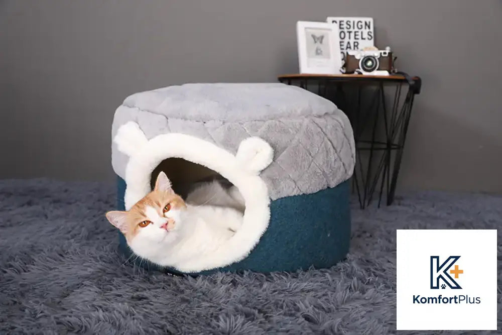 Reversible Quilted Warm Cat Bed for Pets in Autumn/Winter